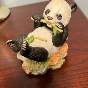 Vintage Precious Panda Collection “Lazy Lunch”. By Mauri in 1992.